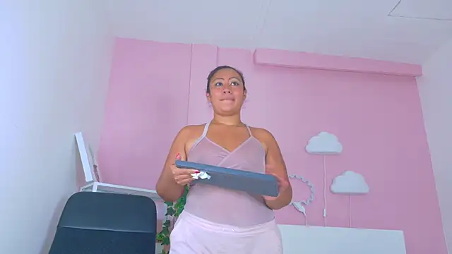 SeleneGibson__ webcam