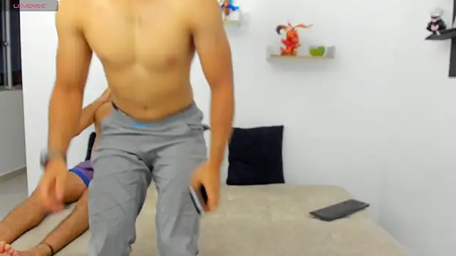 heteros_curious (Ask my age) - Patrick masturbates two big penises