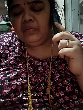 tamilthanushri webcam