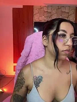 Tamara_Roberts1 webcam