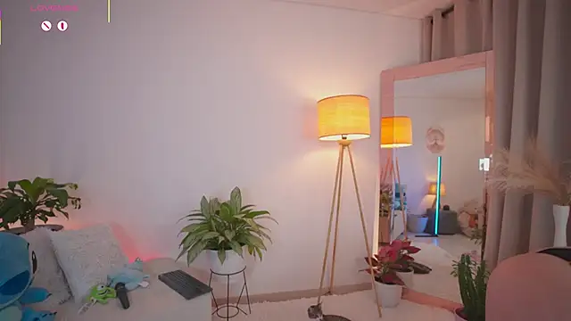 roxie_gates_ live sex cam