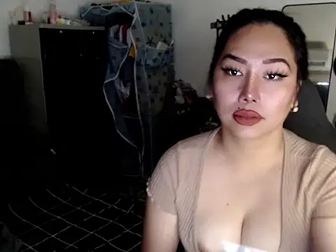 urqueendominant webcam