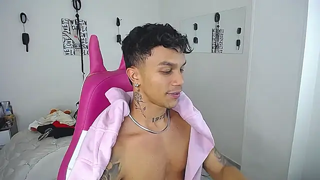 Leonard_Price webcam