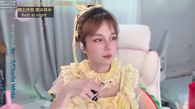 美女hi-AnAn在线直播