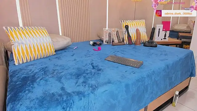 sabrina_shark_ webcam