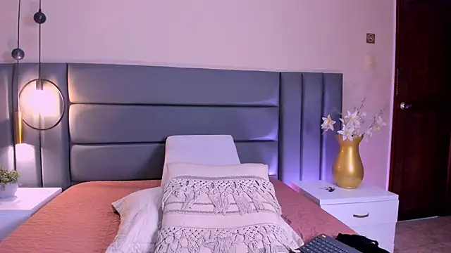 Zamira_Taylor webcam