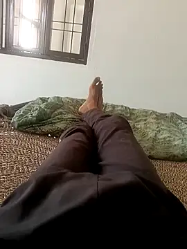 pussyin_monstercock143 webcam