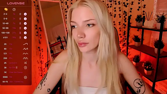 AnyaTaylor_ webcam