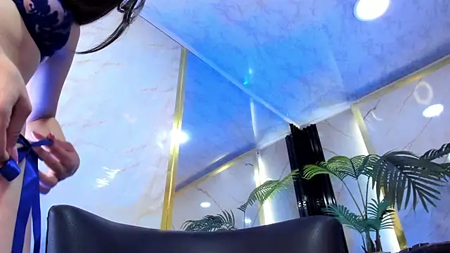 VictoriaKyros webcam