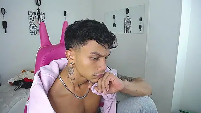 Leonard_Price webcam