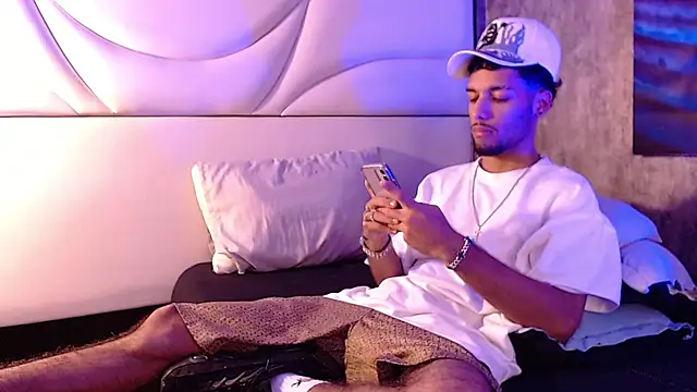 thiagoferreti - Thiagoferreti's free webcam - UK Sex Cams