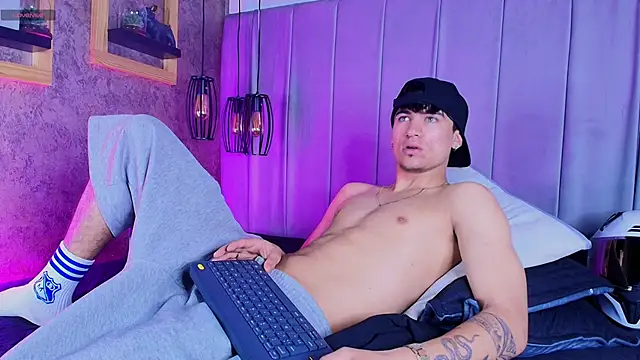 The_BossCrown webcam