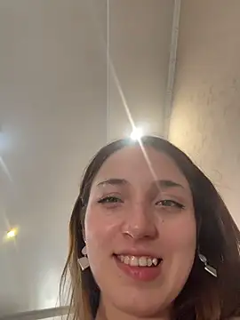 DollyTall's live cam