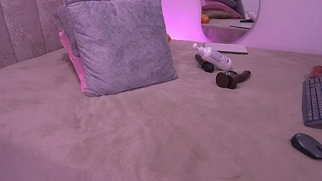 violeta_aroca live sex cam