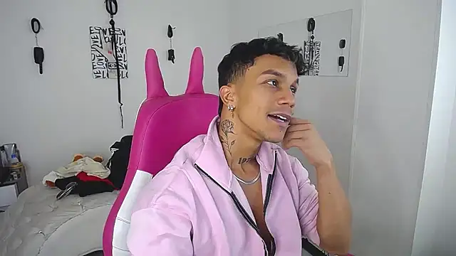 Leonard_Price webcam