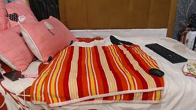 BigbootyNickyx webcam