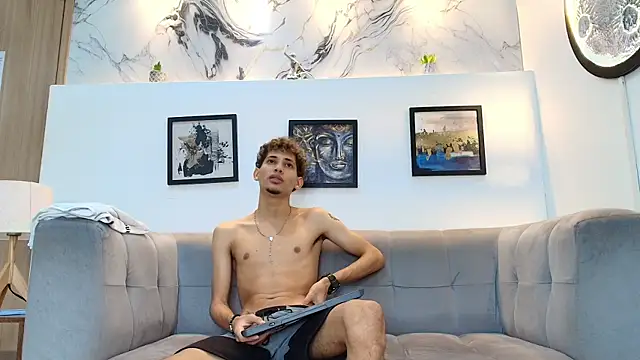 YOUNG_BOYS_HELL webcam