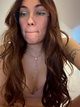 michelleferry_ (F young) - flash boobies 🍒