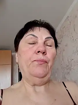 OliviaaSkyy Stripchat cam model