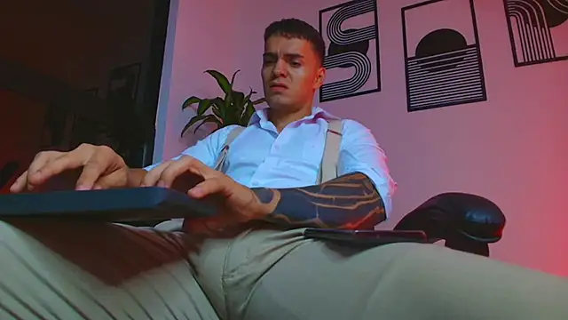 ALPHA_DOMINUS_ webcam