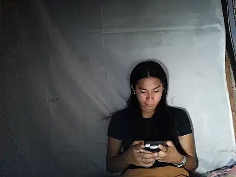 Asian_PrettyAle webcam