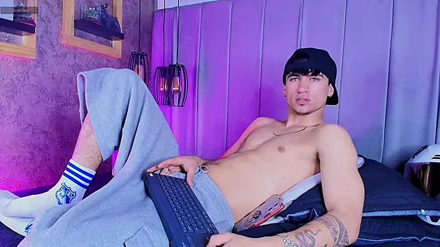 The_BossCrown webcam