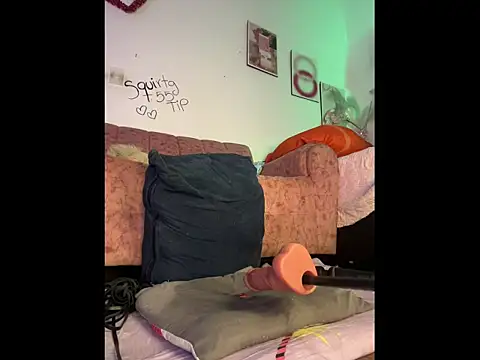 halana_squirts webcam