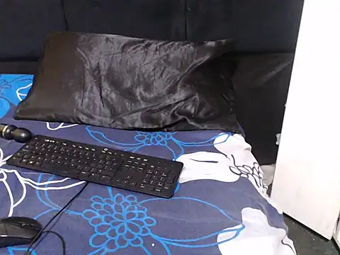 SweetHotBabby18 Stripchat cam model