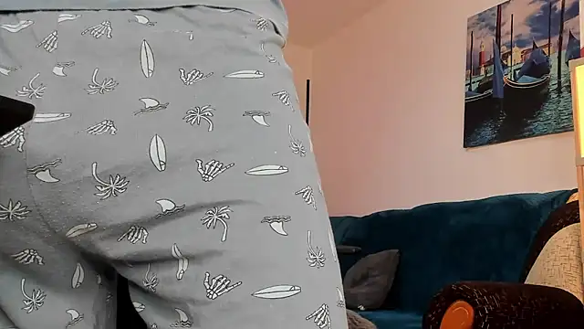 marioslim (M young) - I'm going to buy candy from this goal.