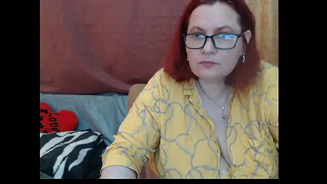 PlayfullMature webcam