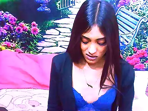 IndianPretty14u2Luv webcam