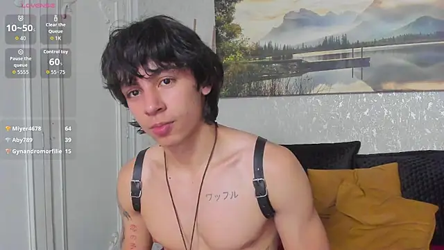 tyler_durten (M twink) - 🥵DANCE NAKED!!🔥😈