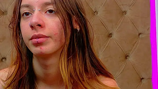 CoraVex live sex cam