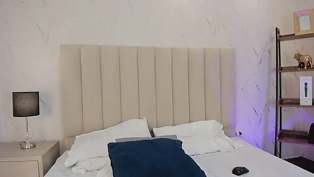 LilithHarperr_ webcam