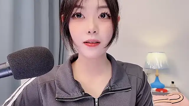 smalldaisy - Smalldaisy's free webcam - UK Sex Cams