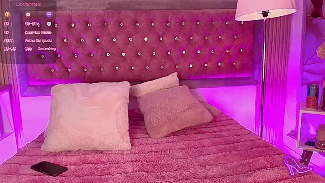 MylaDreams live sex cam