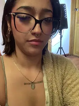 LilithMonette webcam