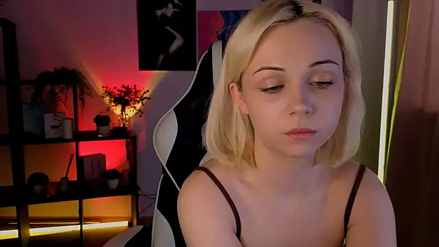 ElenaMonroe webcam