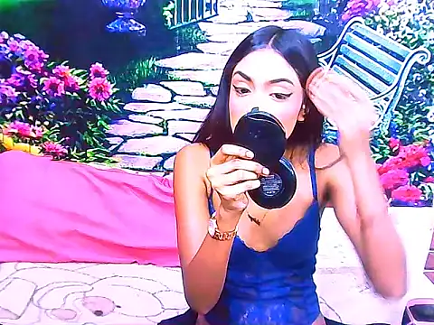 IndianPretty14u2Luv webcam