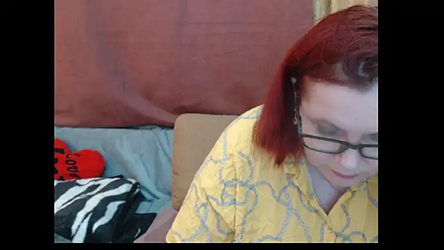 PlayfullMature webcam