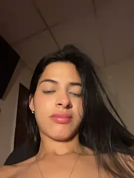 violetta-brown1 - Violetta-brown1's free webcam - UK Sex Cams