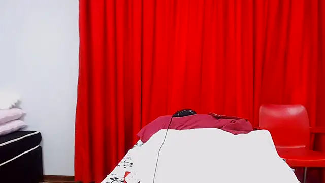 SexyBustyBoobs webcam