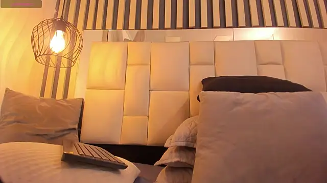 camila__herrera webcam