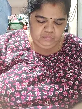 Webcam Model (tamilthanushri)  is live.Free join now!