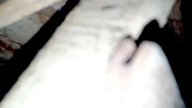 PetiteIvoryQueen19 webcam