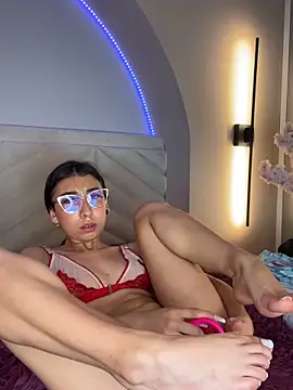 Isabella_Crofts webcam