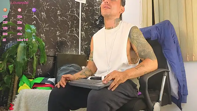 mister_eithan webcam