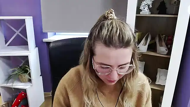 Zoey_Erotic webcam