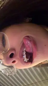 crystal_bunny7 webcam