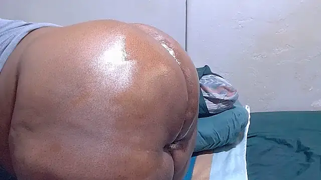 MatureBootyBabe4Uxx webcam